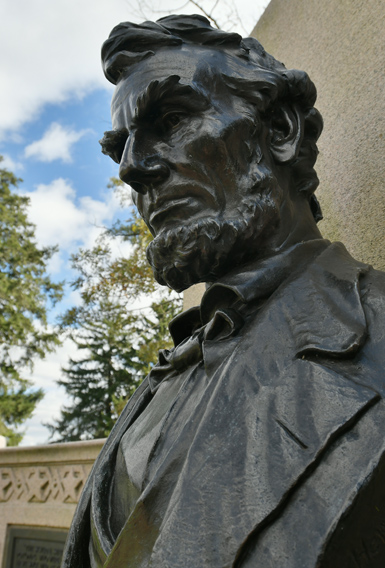 Bust of Abraham Lincoln at the Gettysburg Address Memorial in the Gettysburg Soldiers National Cemetery